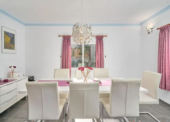 Casa Rosa Burriana * Nerja