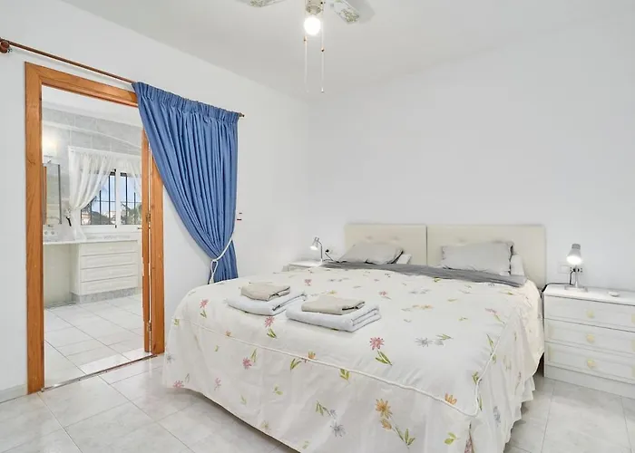 Casa Rosa Burriana * Nerja